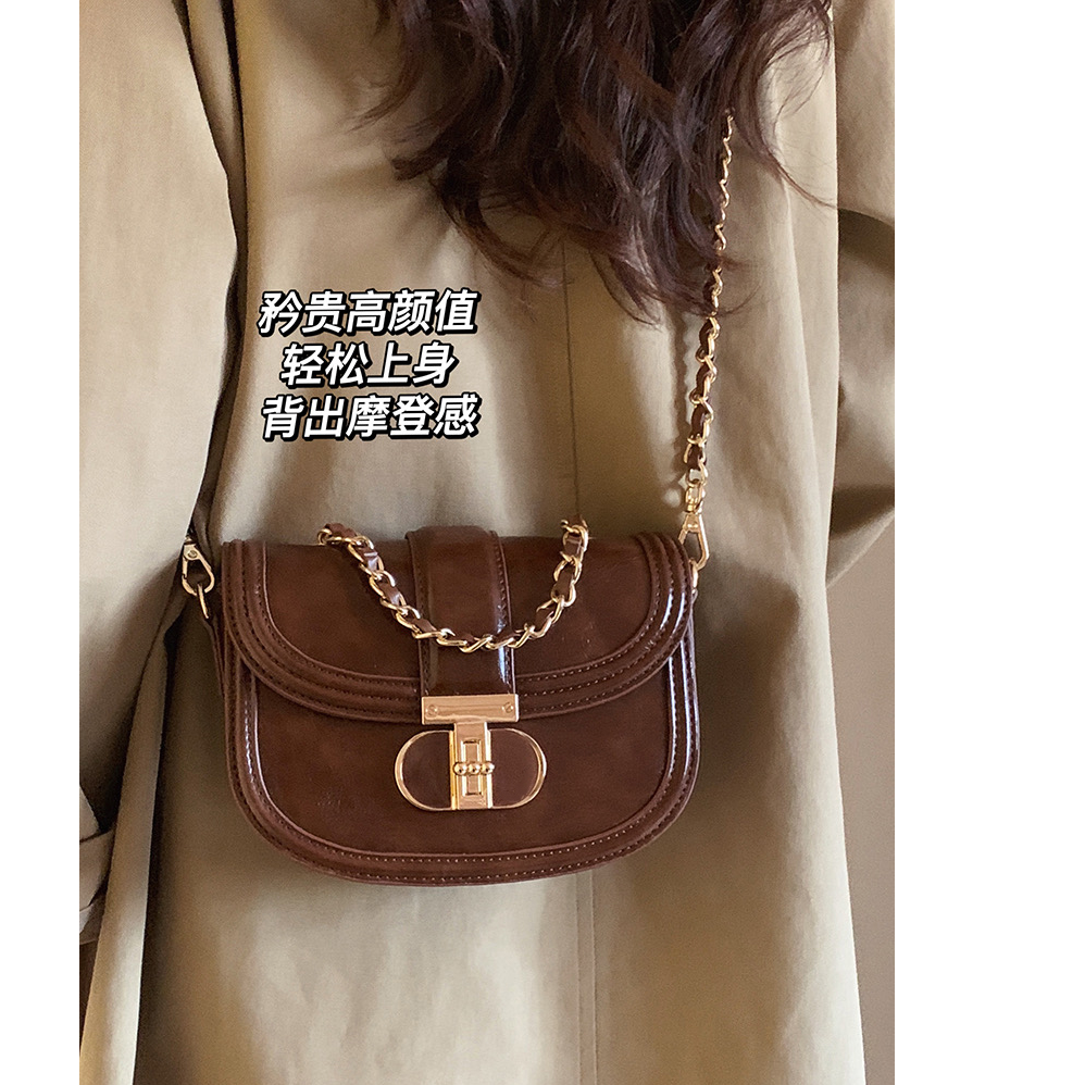 高级质感复古小包包女2025新款流行洋气百搭斜挎包时尚超火小方包