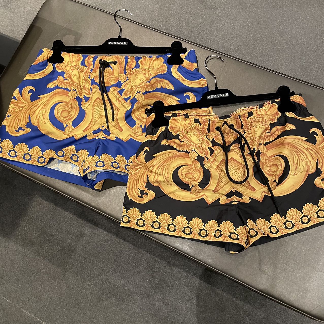 全新未使用 VERSACE/范思哲 男士短裤美杜莎印花沙滩裤