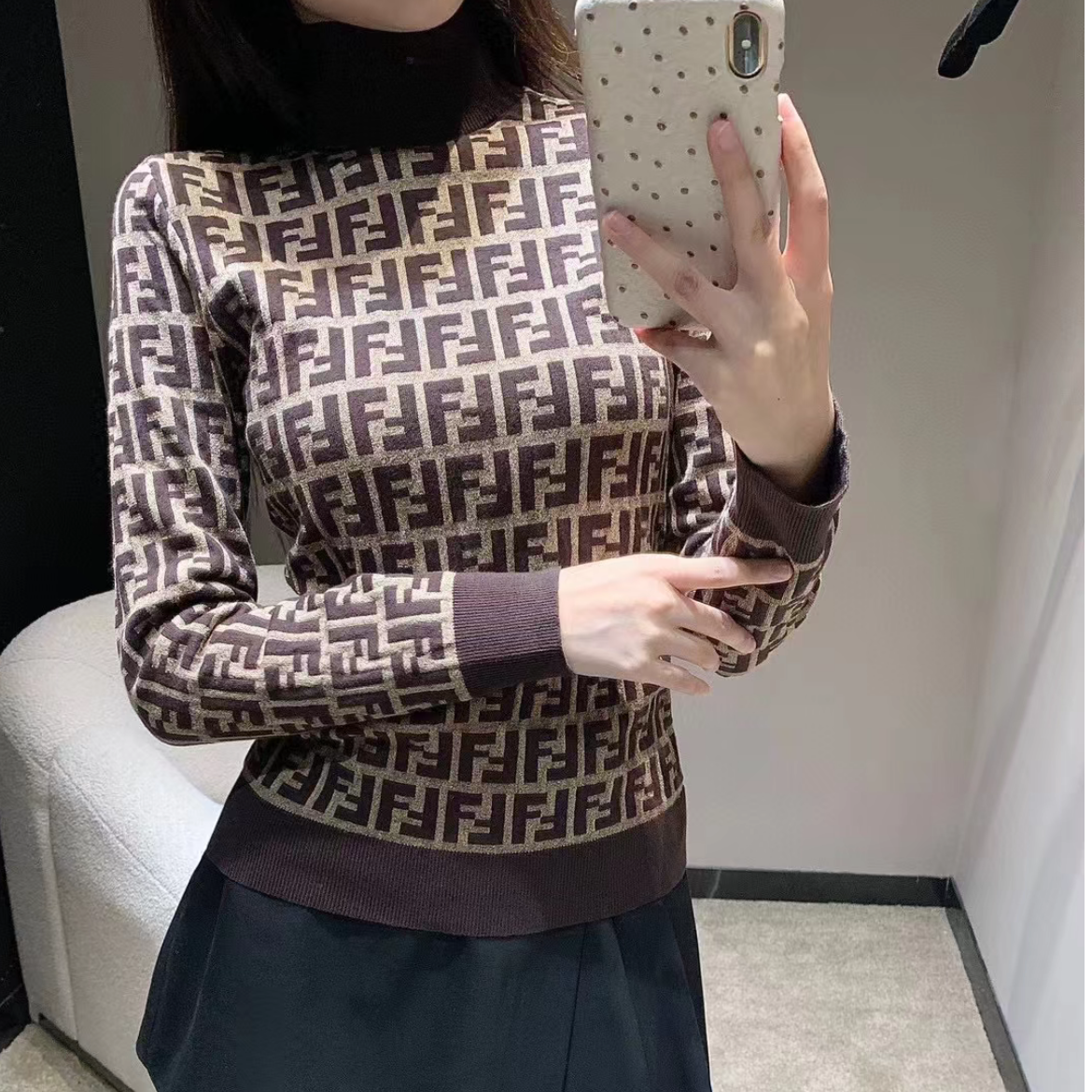全新未使用 FENDI/芬迪 【24秋冬柜10800】FF老花长袖高领针织衫