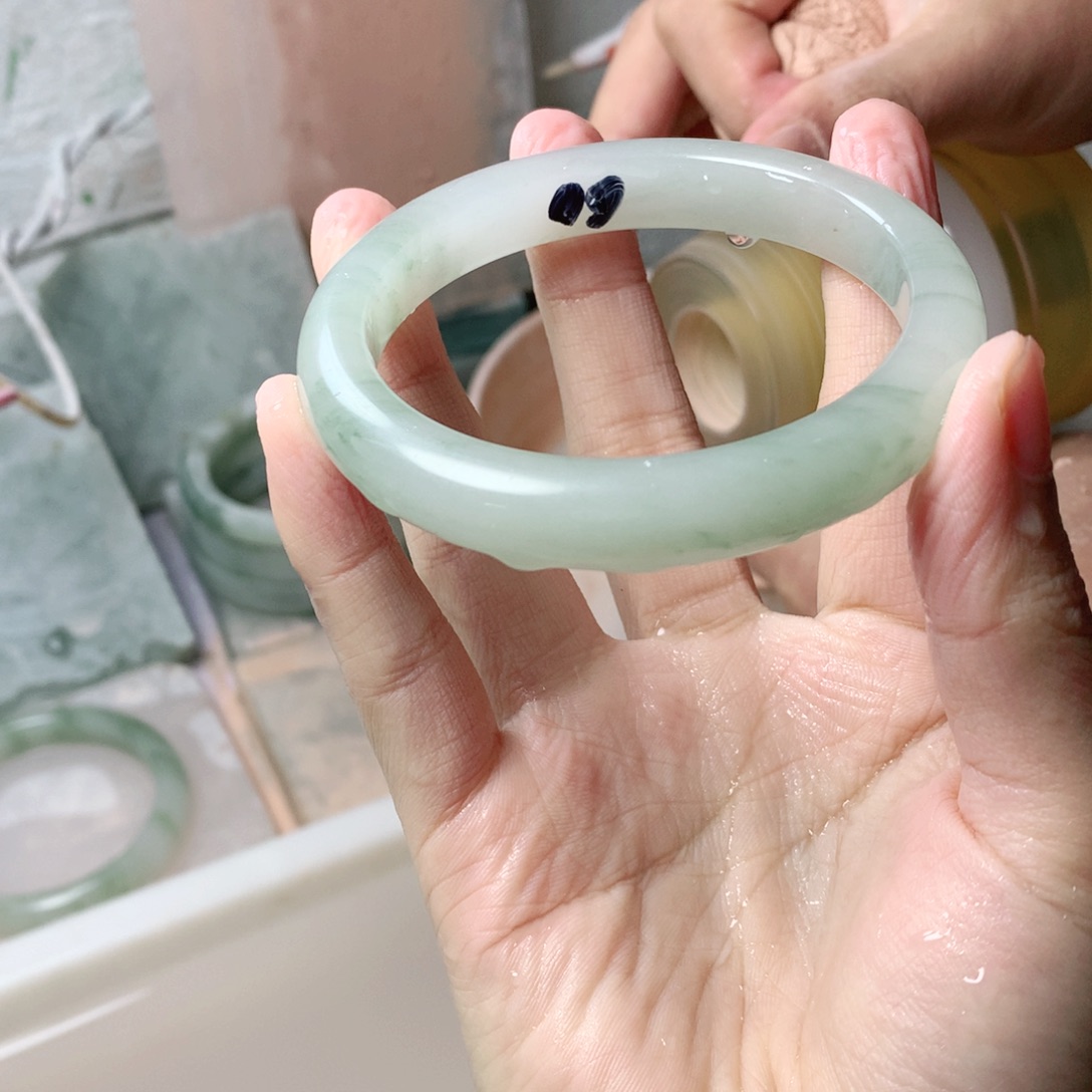 石英质玉手镯未镶嵌东**雪