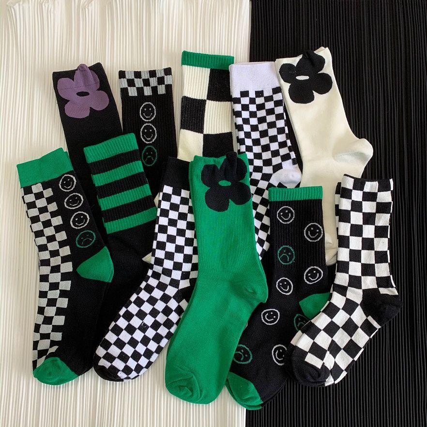 棋盘格长袜子女春秋季ins潮高腰网红黑白格子纯棉韩国秋冬中筒袜