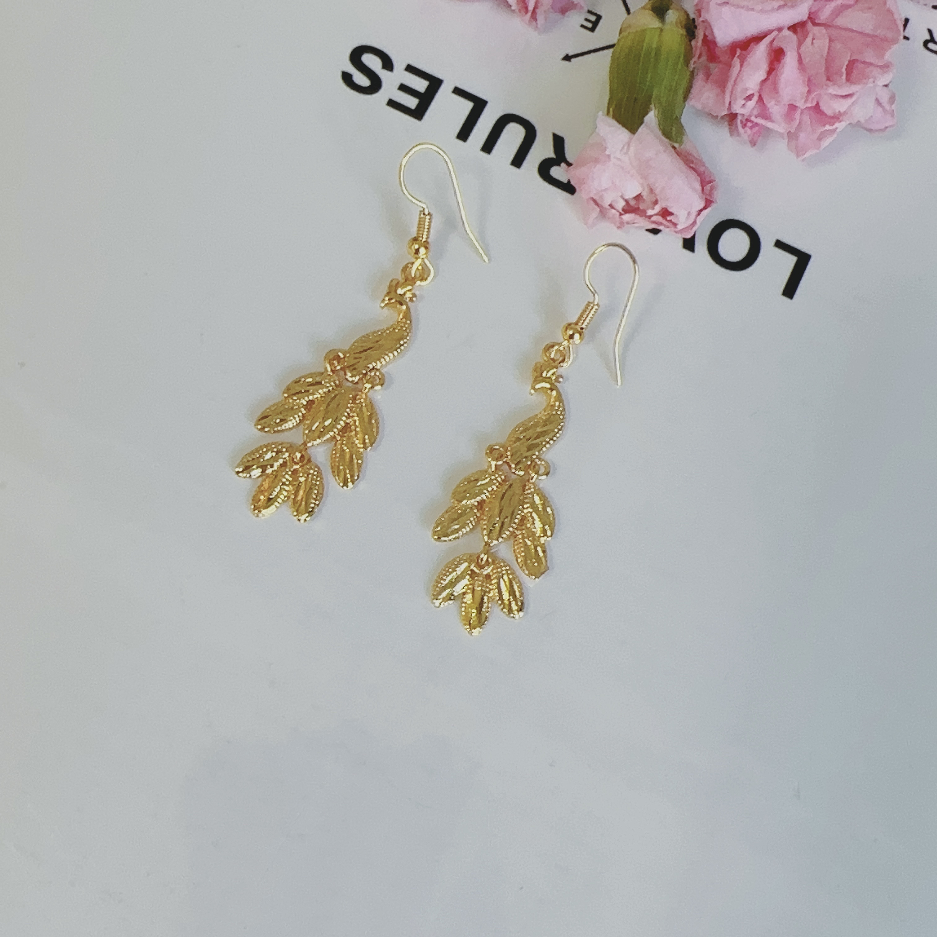 钛钢耳饰 2024新款孔雀耳环 时尚气质轻奢百搭金色耳勾复古民族风