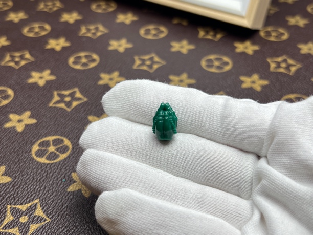 【筱双】匠心文玩配饰：油绿色佛手背云精美雕刻貔貅叶子观音生肖