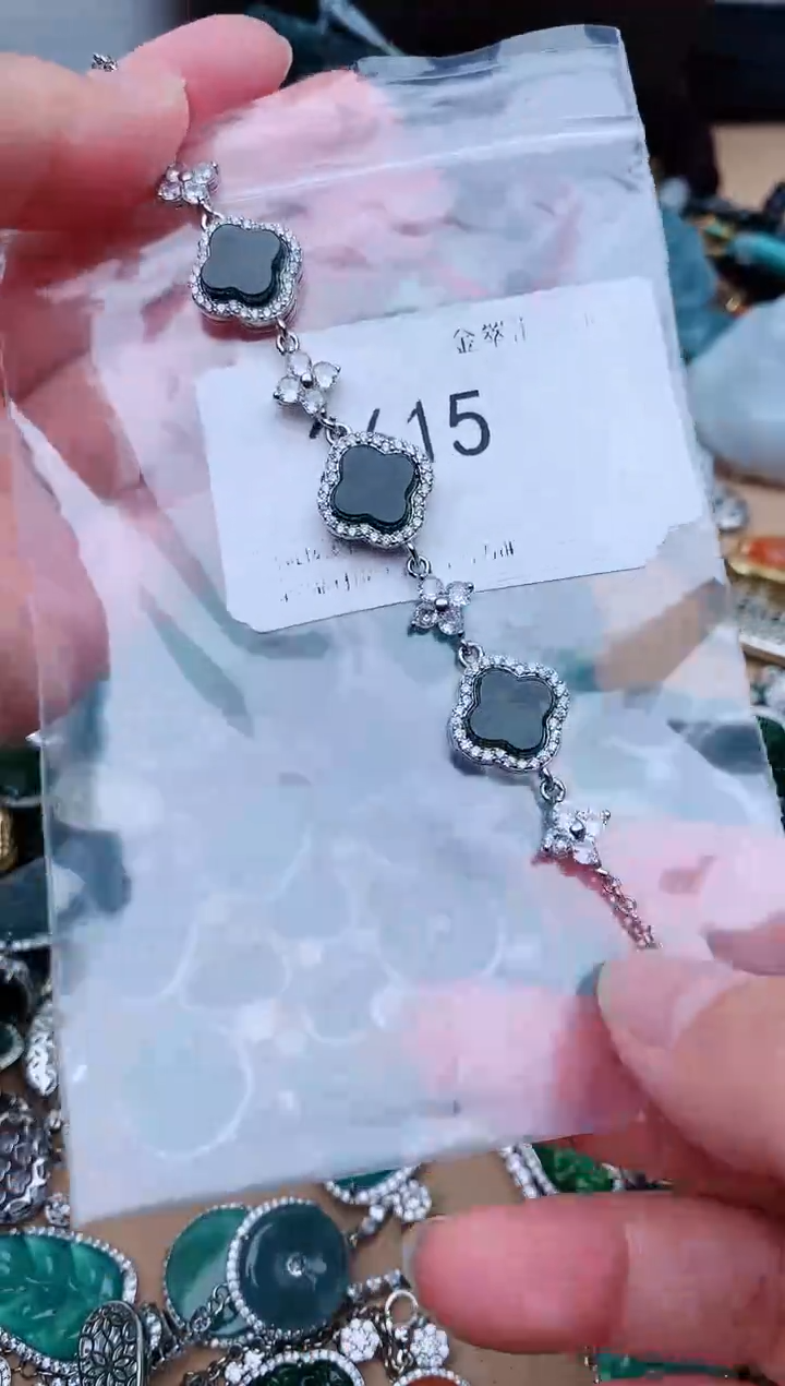 【闪购商品】翡翠颈饰未镶嵌2615