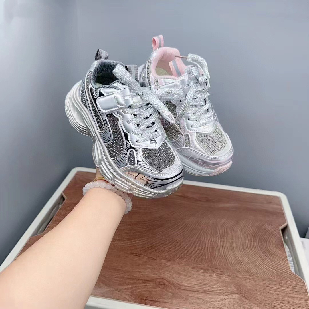 儿童舒适休闲运动鞋