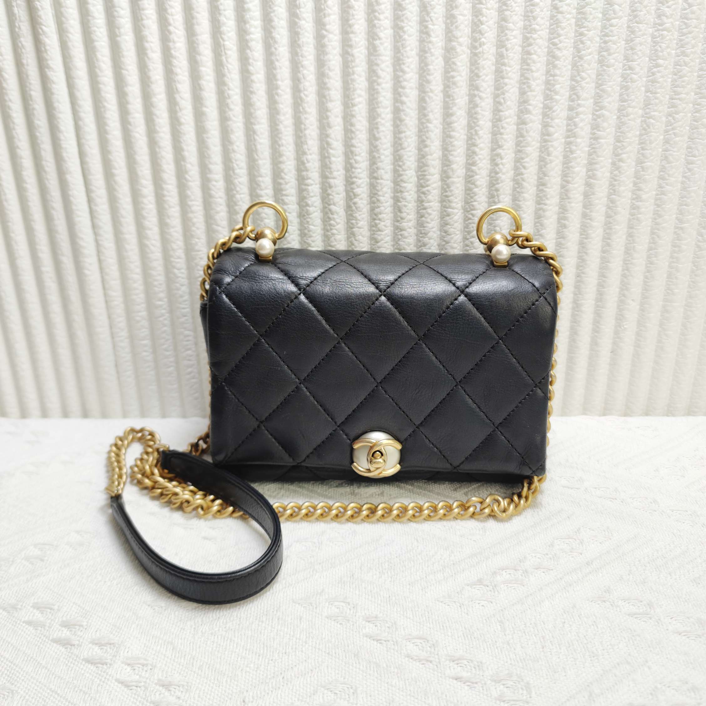 99新 Chanel/香奈儿 女士经典时尚小香风19k斜挎黑色口盖二奢包包