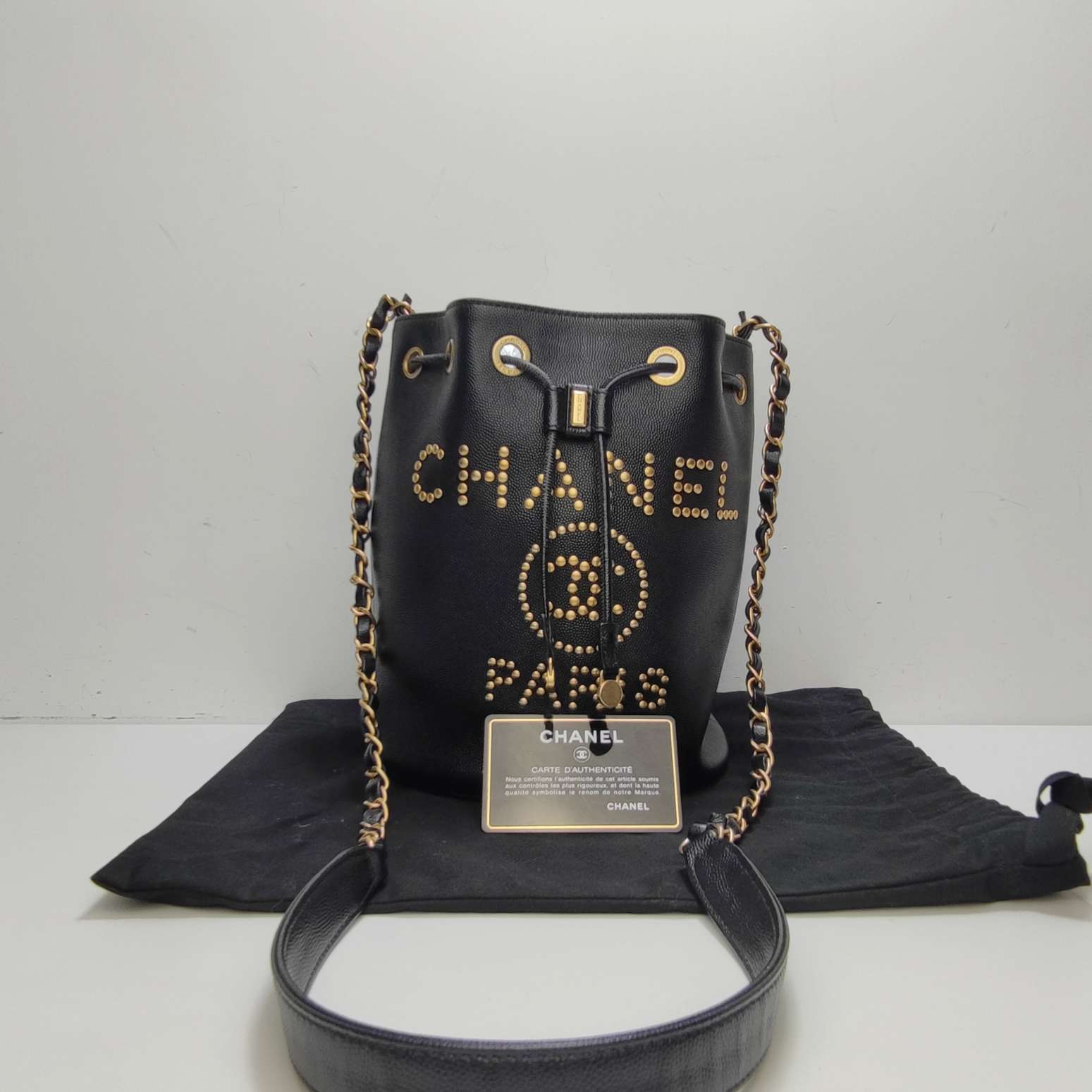 99新 Chanel/香奈儿 女士小香风铆钉黑金水桶包百搭斜挎二奢包包