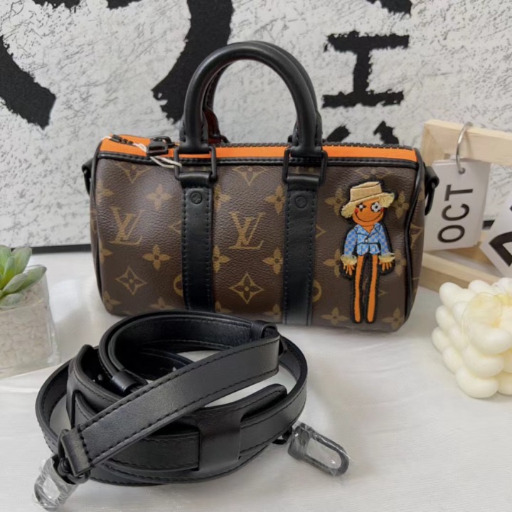 95新 LouisVuitton/路易威登 【文子姐专属】/D1542/稻草人 单肩包