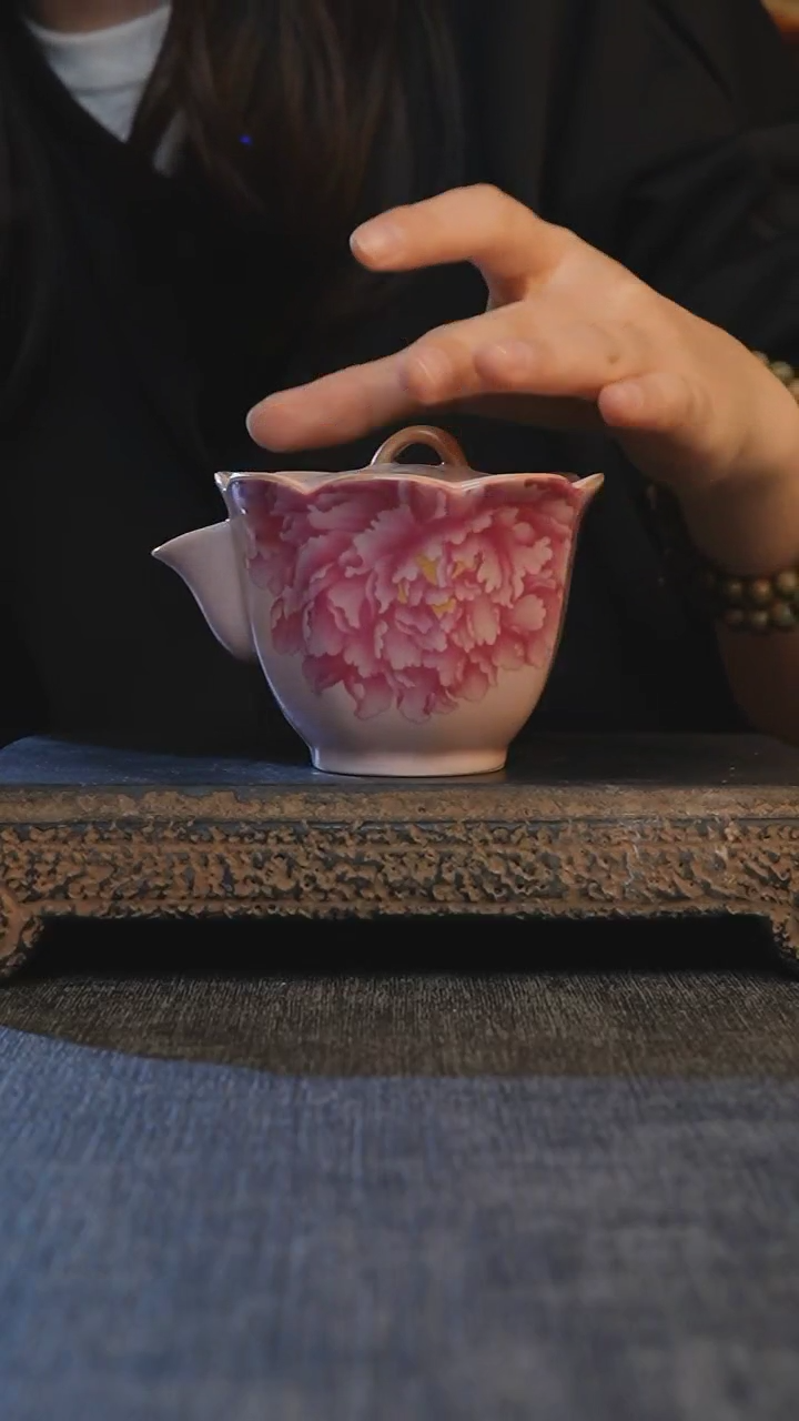 【闪购商品】A粉汝牡丹手抓壶@@D0651