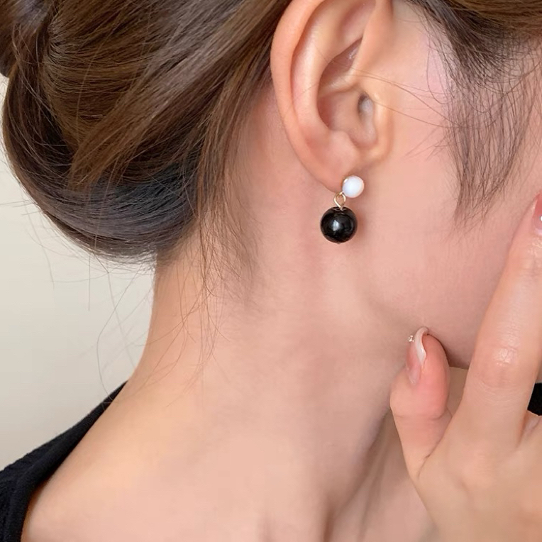 925银仿珍珠耳饰 简约黑白防珍珠耳环高级感轻奢气质百搭耳饰耳钉
