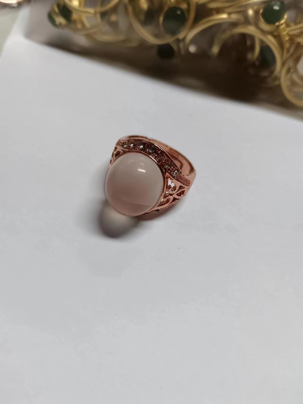 时尚百搭宝石光戒指 多样性发其一