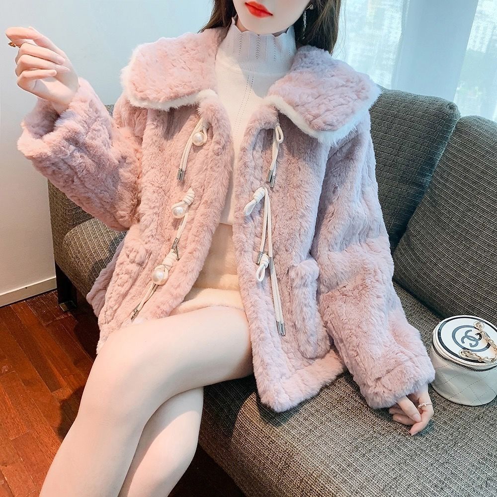 2023年秋冬新款小香风短外套爆款时尚气质百搭甜美扣加厚毛一体女