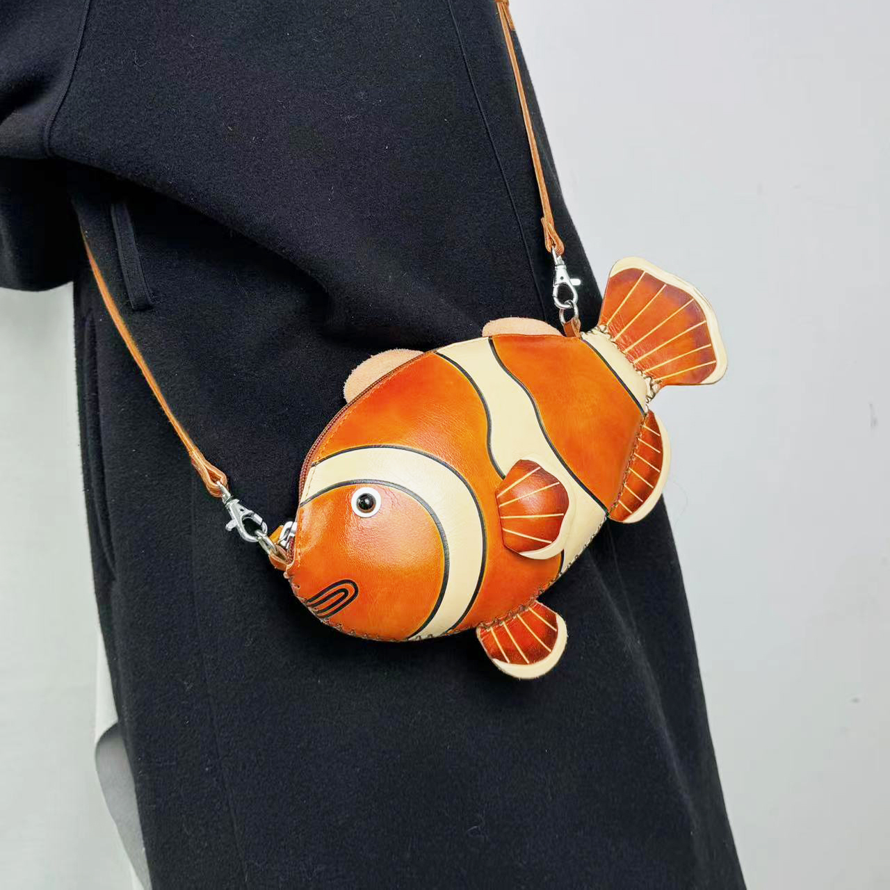 歌士顿-G008鱼-真皮时尚个性卡通小丑鱼手绘单肩斜挎包手机包