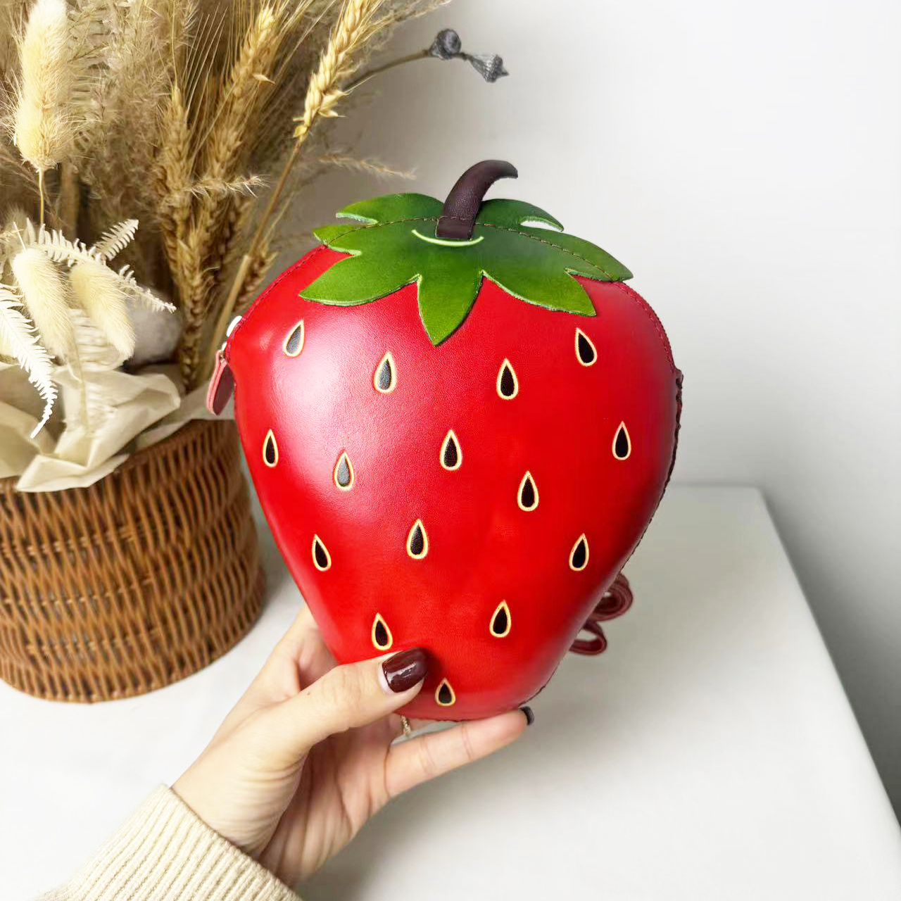 歌士顿-G041新款草莓-手绘时尚个性女士真皮卡通单肩斜挎包手机包