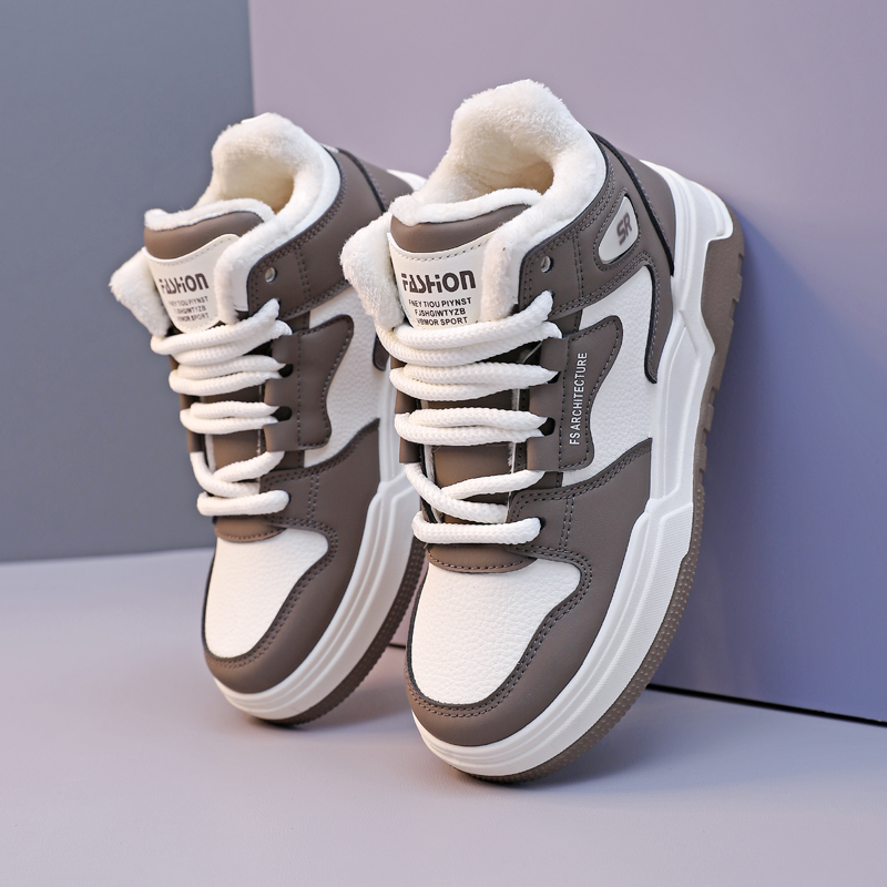 【小扬哥推荐】2024春季新款加绒加厚学生板鞋防滑时尚学生运动鞋