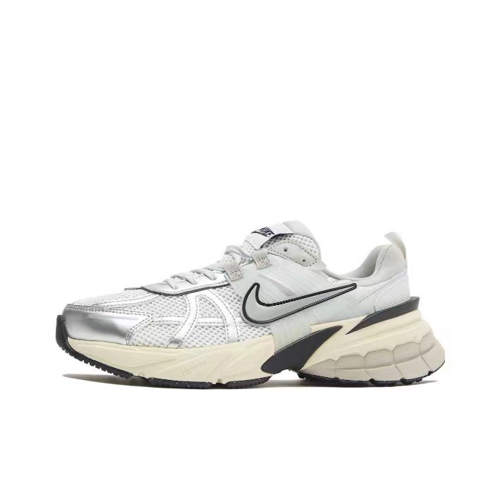 Nike/耐克【威海万达NK专享】女子V2K 减震防滑跑步鞋女款FD0736100