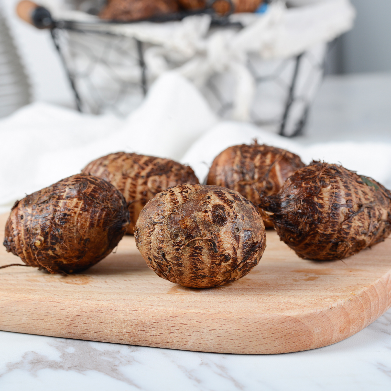 广西巴马2025年富硒之乡红芽小芋头仔红嘴农家自种新鲜粉糯现挖