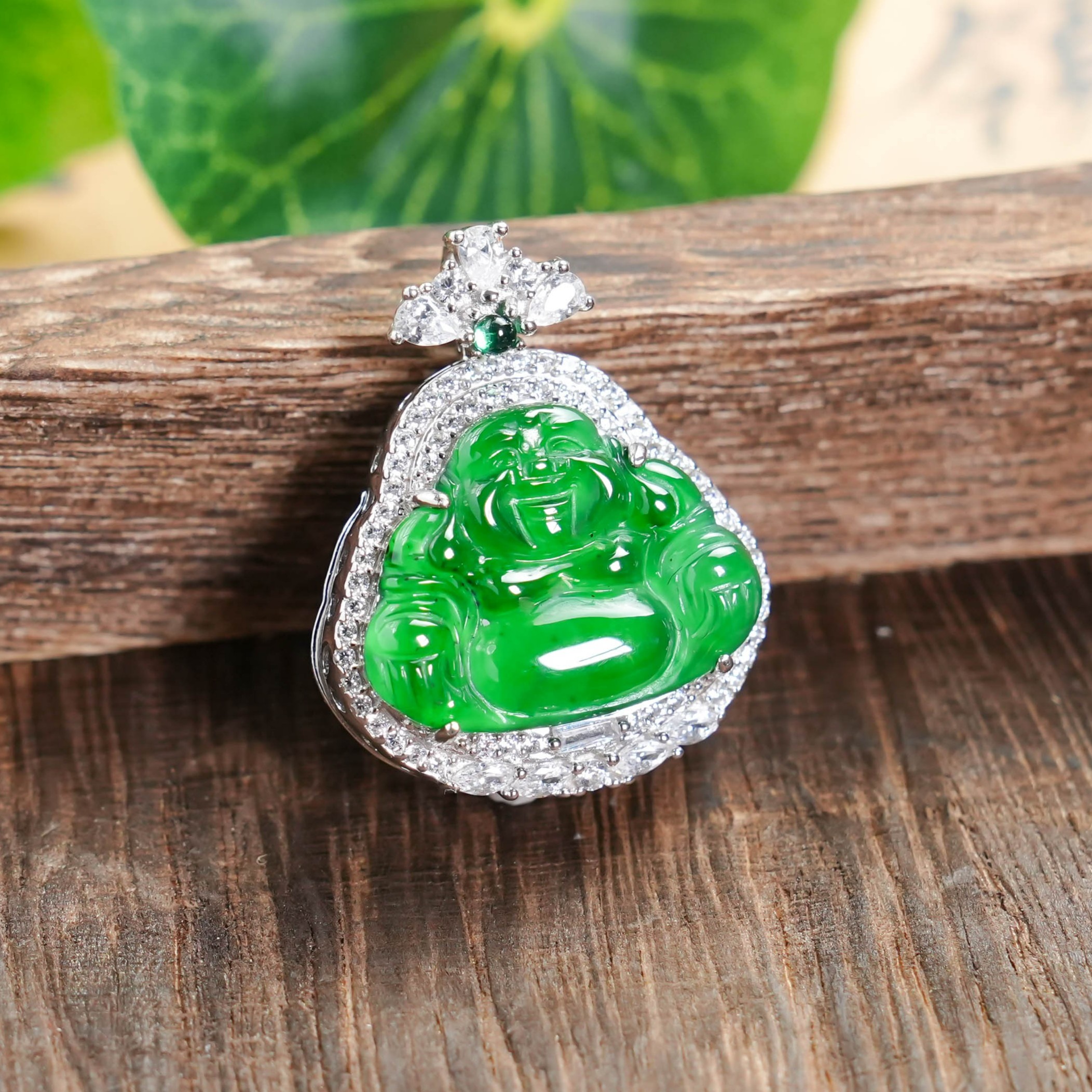 【翠玉翡翠】天然A货翡翠佛公吊坠翡翠吊坠满绿色多样性发一不含链