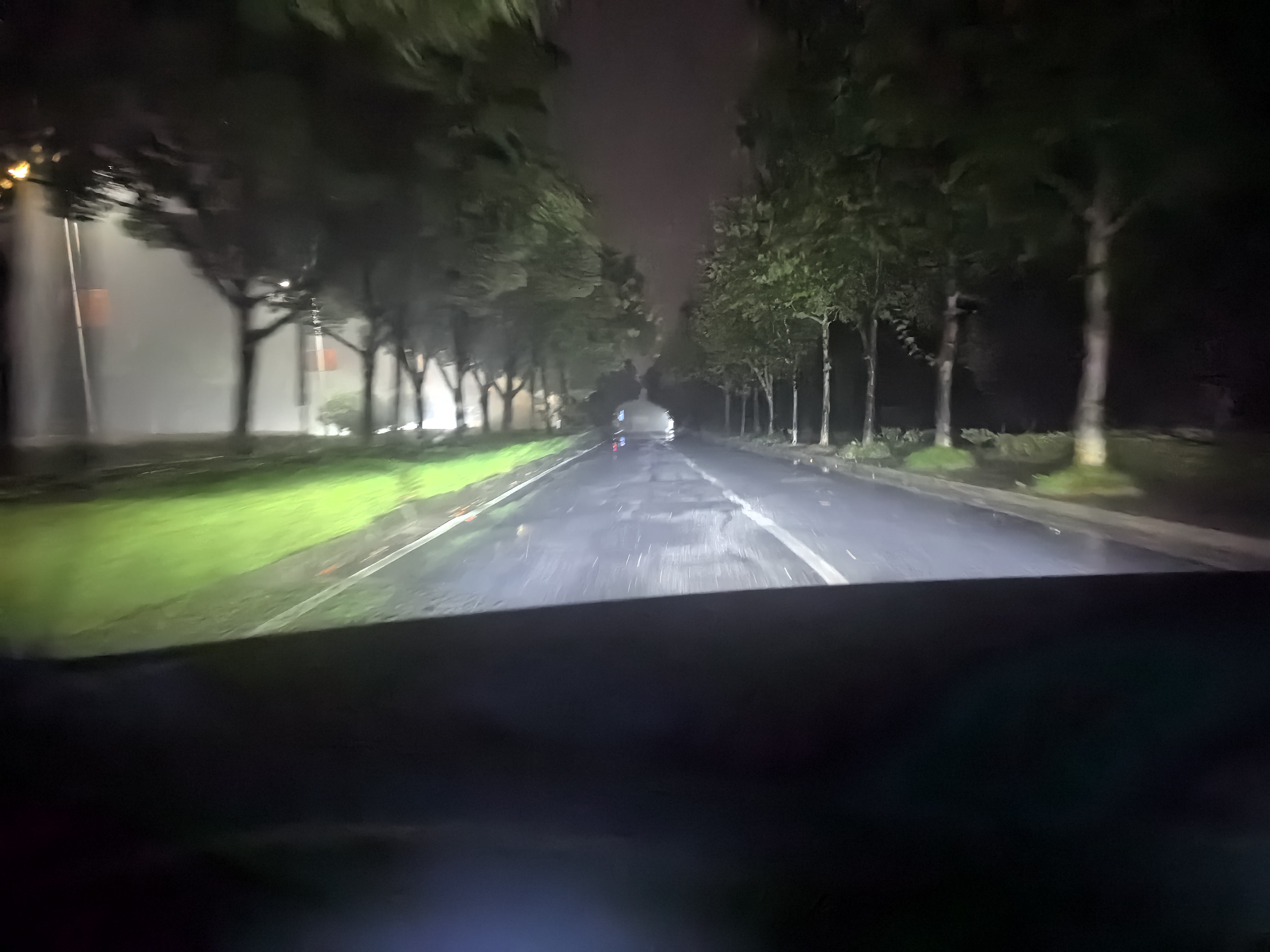 马鞍山鹏盛车灯预约施工LED透镜