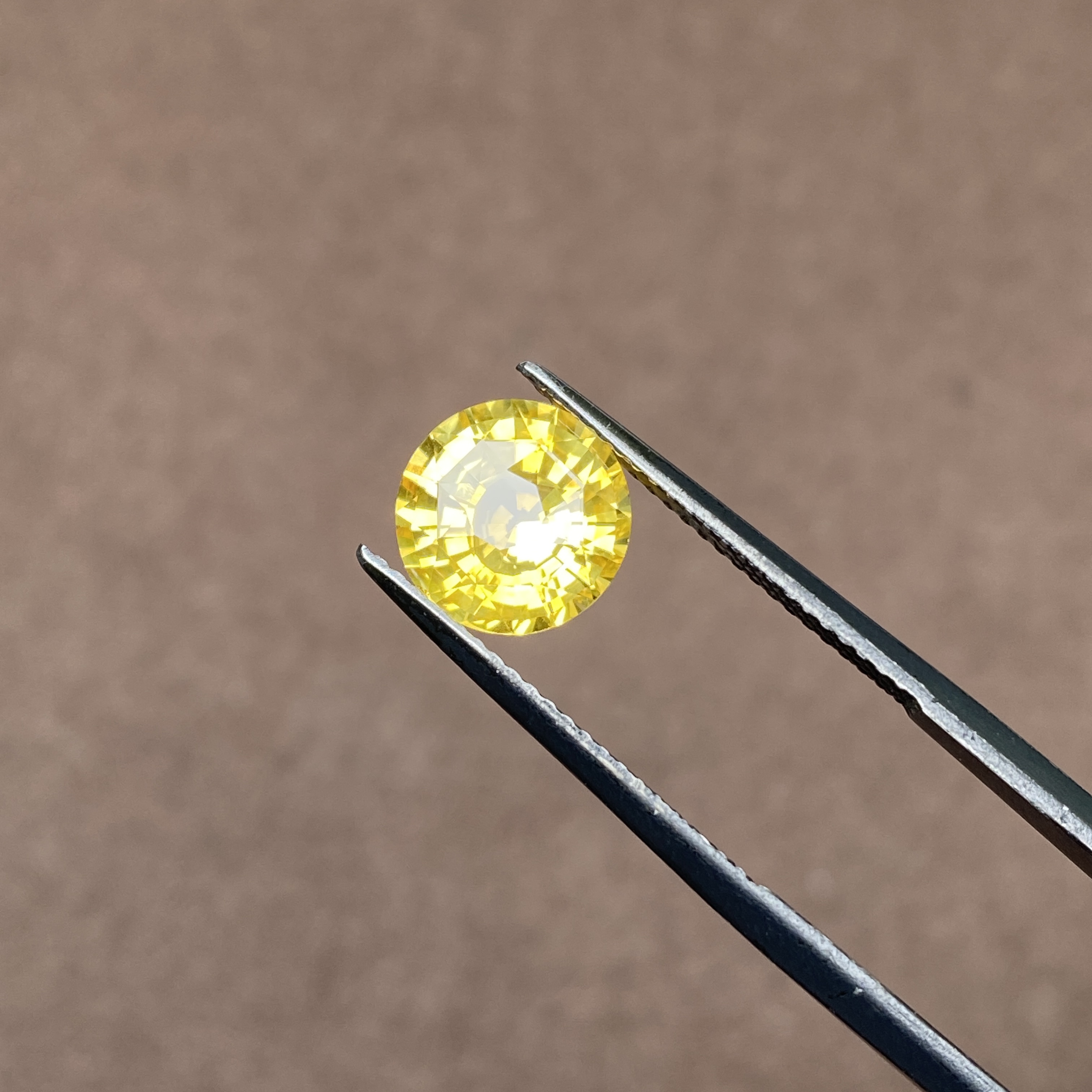 24K071 有烧黄色Canary蓝宝石  3.26克拉