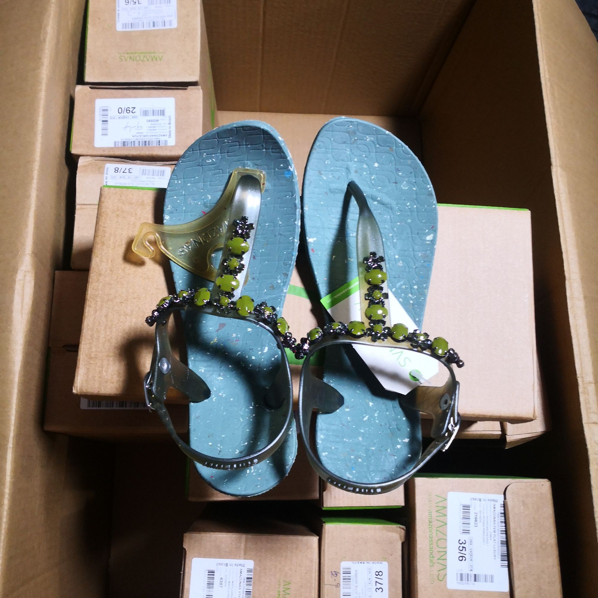 673447巴西原装进口人字拖8-6