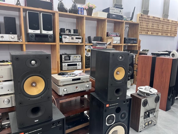 二手BW书架箱，运费自理，不支持七天无理由