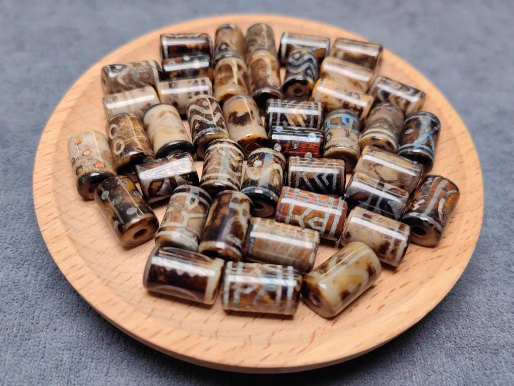 玛瑙桶珠西亚图腾直切天珠14*10㎜