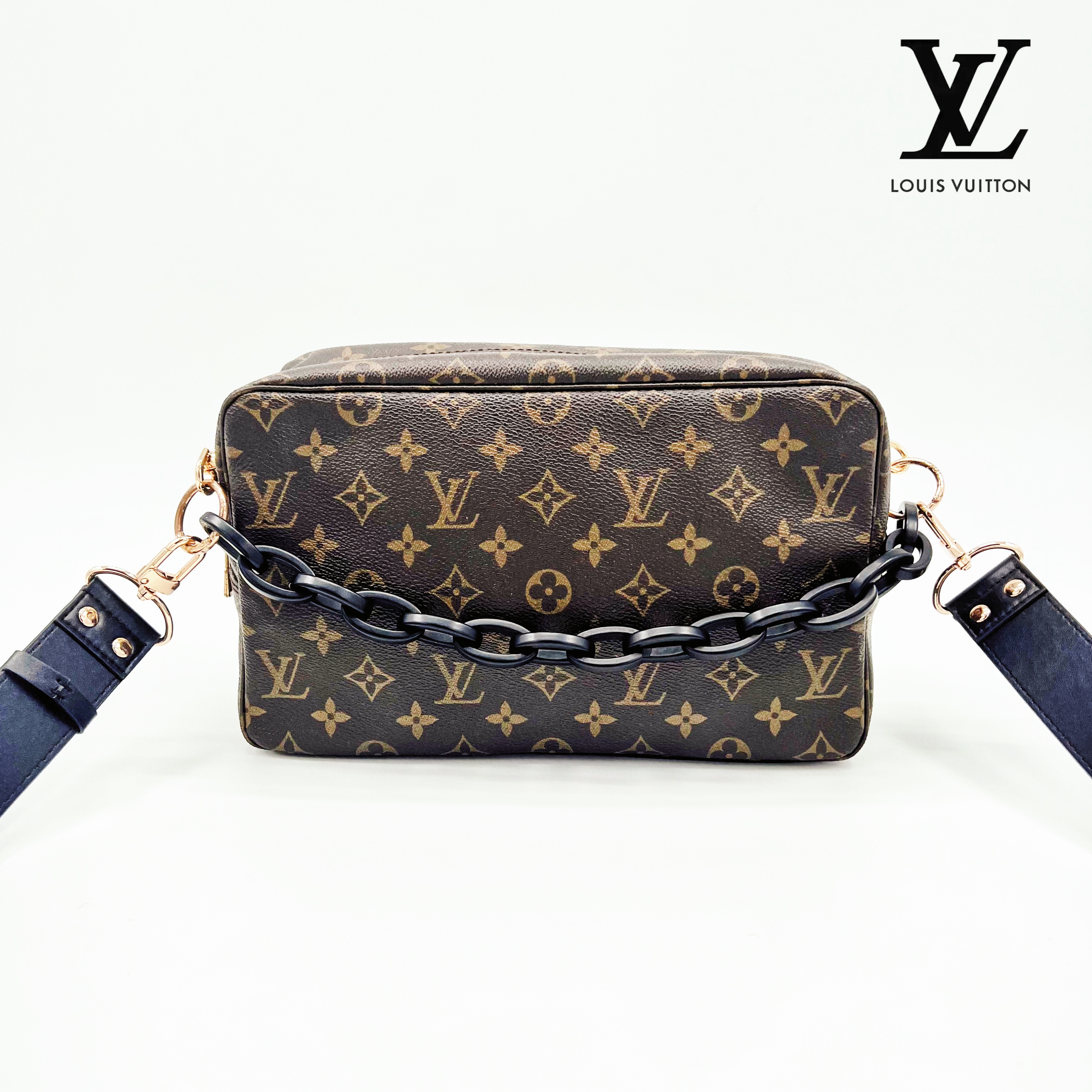 95新  LV/路易威登  28洗漱盒子包 市场价11000手拿包/斜跨