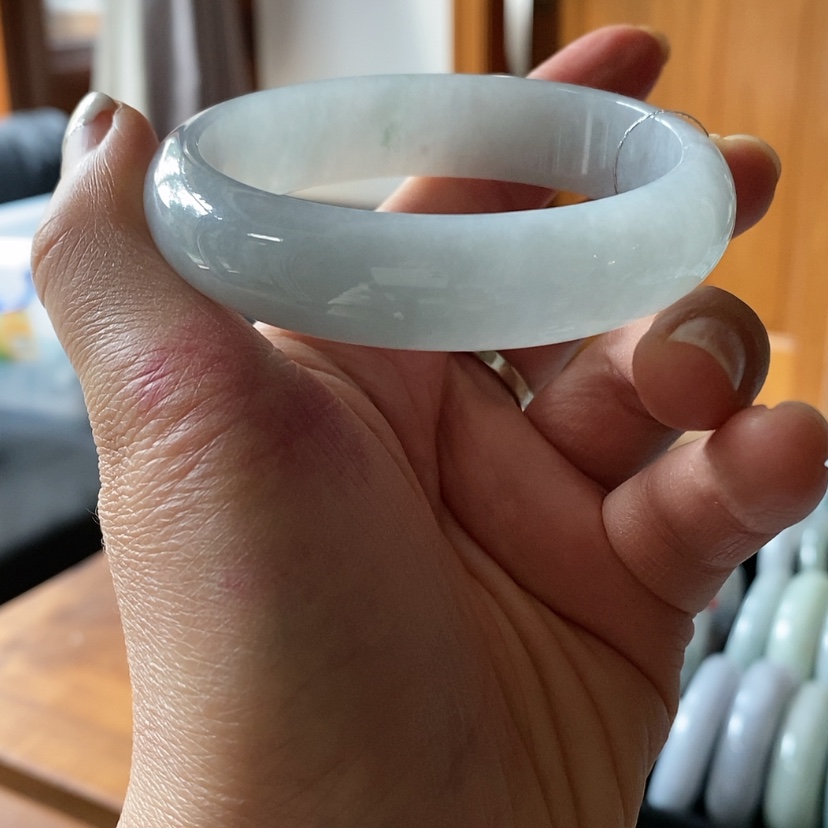 【闪购商品】翡翠手镯未镶嵌提**密