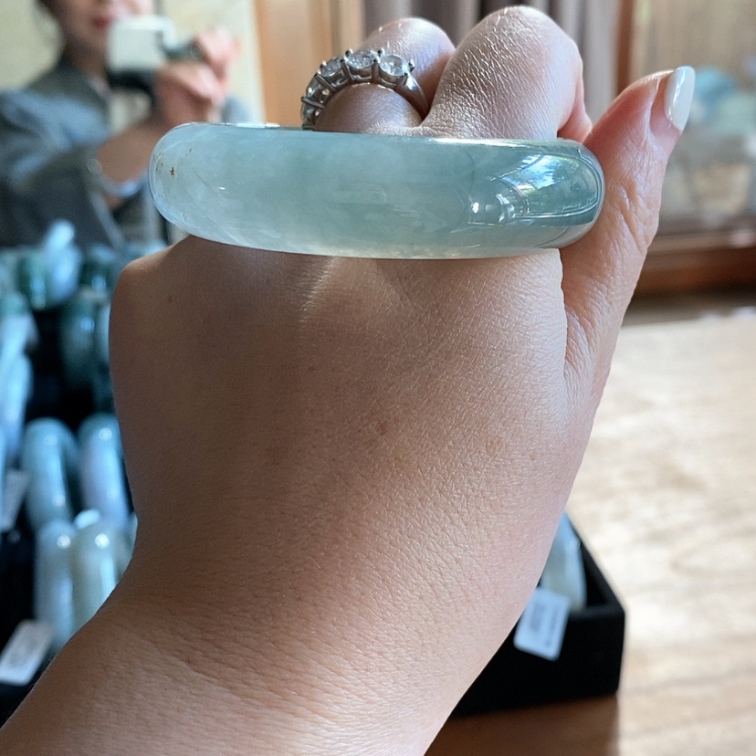 【闪购商品】翡翠手镯未镶嵌洋*?