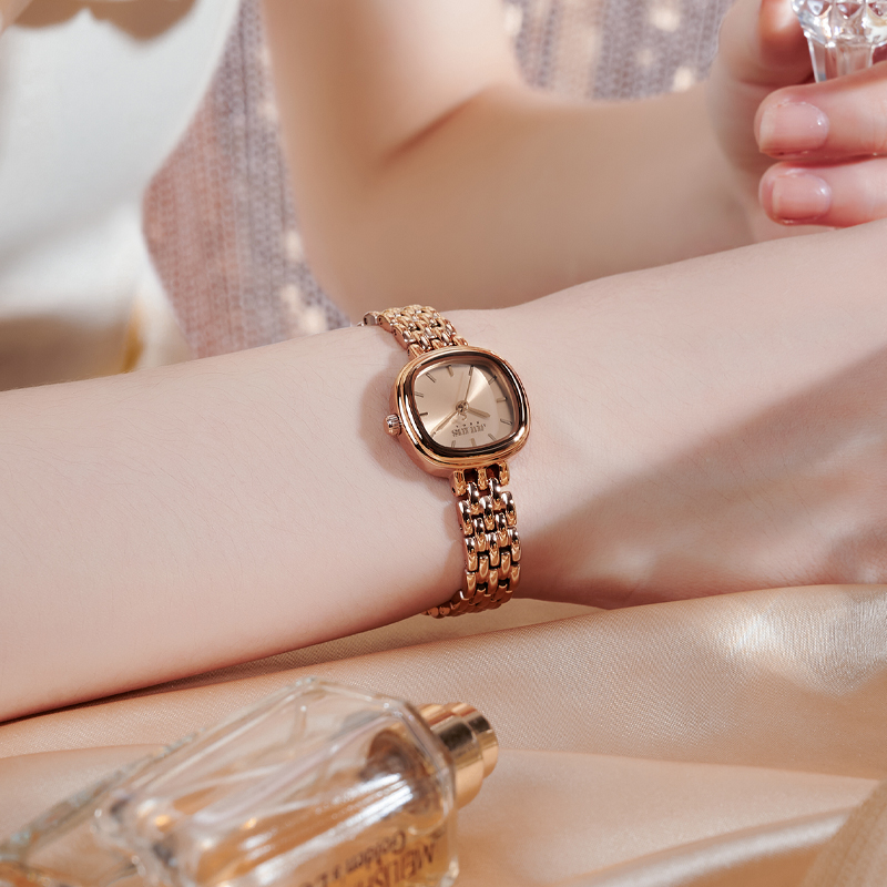 【品牌正品】手表女名牌正品2025新款爆款高颜值小巧轻奢女表小金表