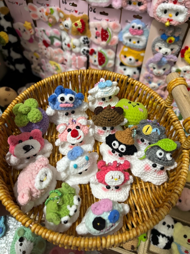 手工钩织小幽灵挂件