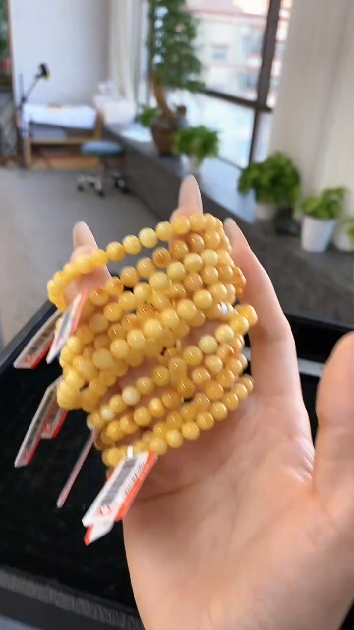 【闪购商品】琥珀手串未镶嵌手串（多样性发其一）