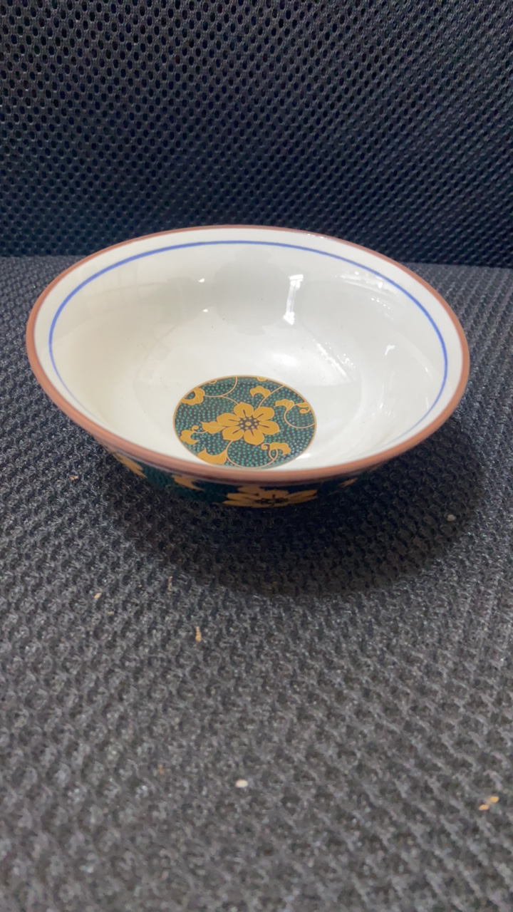 日瓷回流手点青粒描金饭碗