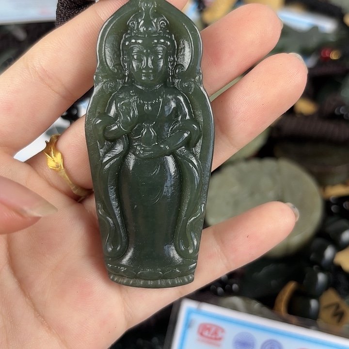 和田玉吊坠未镶嵌