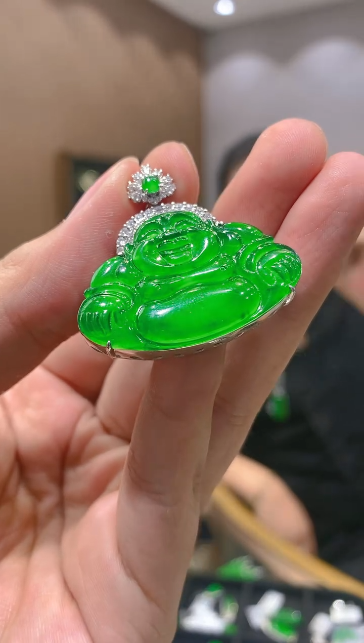 【闪购商品】翡翠吊坠(赠链)18K金镶嵌天然A货翡翠