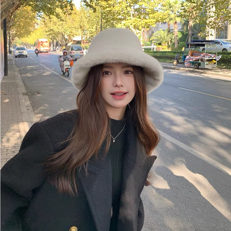 【加宽加厚版】毛毛帽女秋冬防寒白色保暖帽子帽护耳帽显脸小渔夫帽