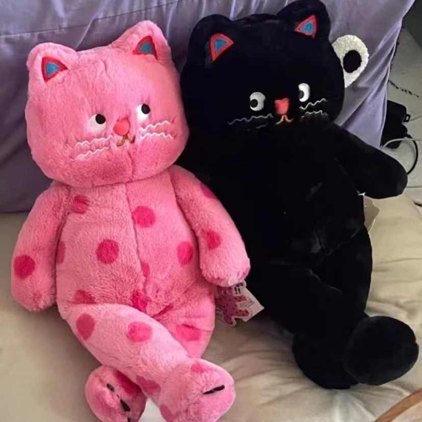网红同款小红书热卖可爱波点猫咪抱枕靠垫抱睡猫公仔毛绒娃娃靠枕