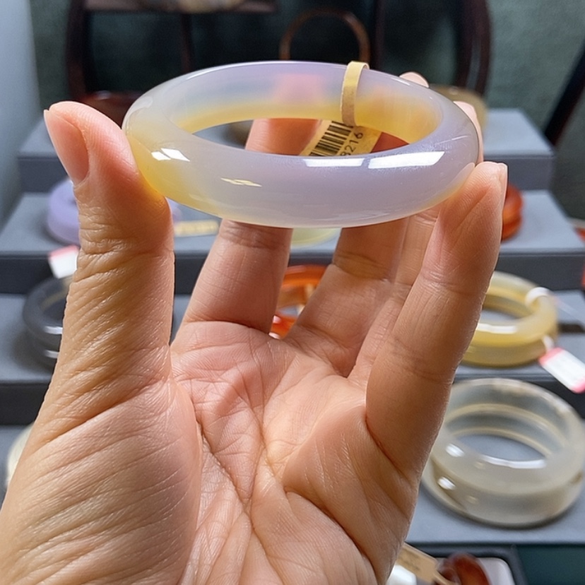 【闪购商品】玛瑙/玉髓手镯未镶嵌窝****？