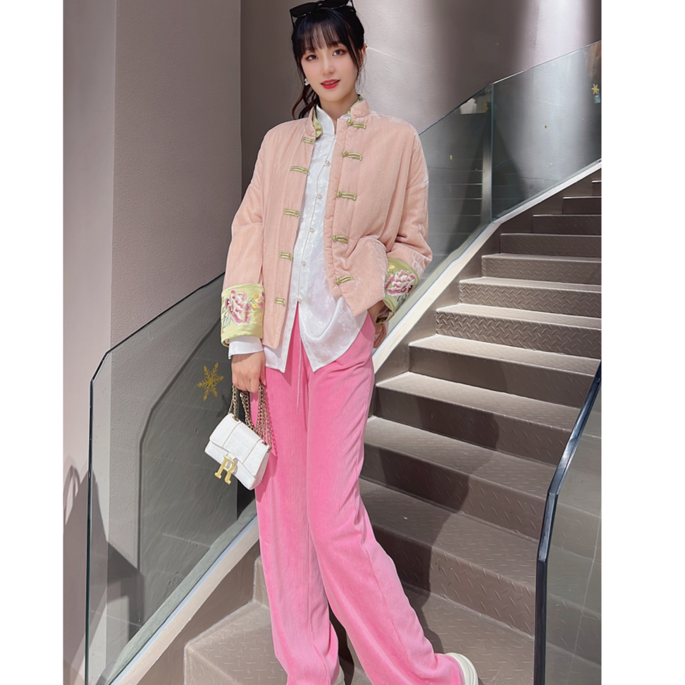 《晶晶定制》时尚冬季新中式国风袖口绣花加厚女外套8566