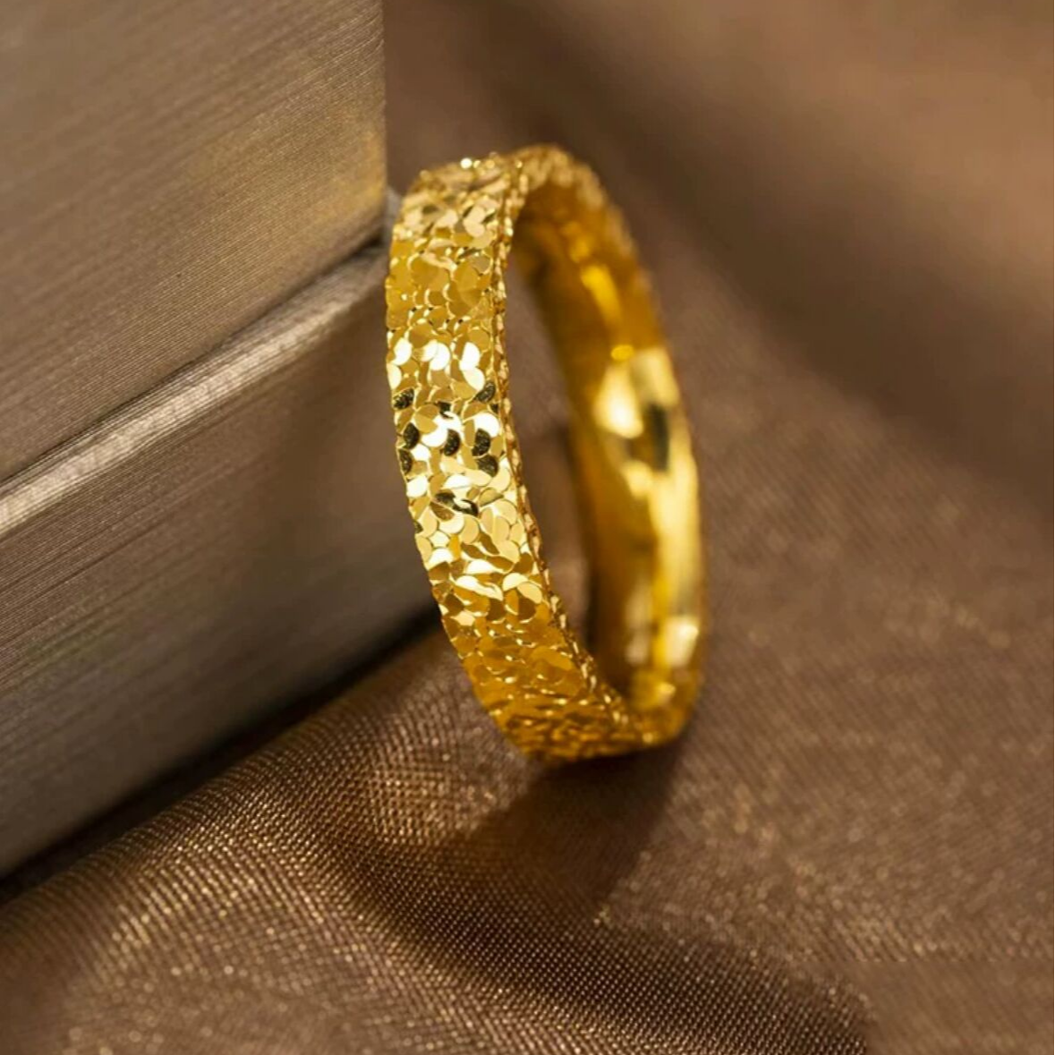 铜合金戒指 爆闪亮片碎碎冰戒指时尚精美轻奢