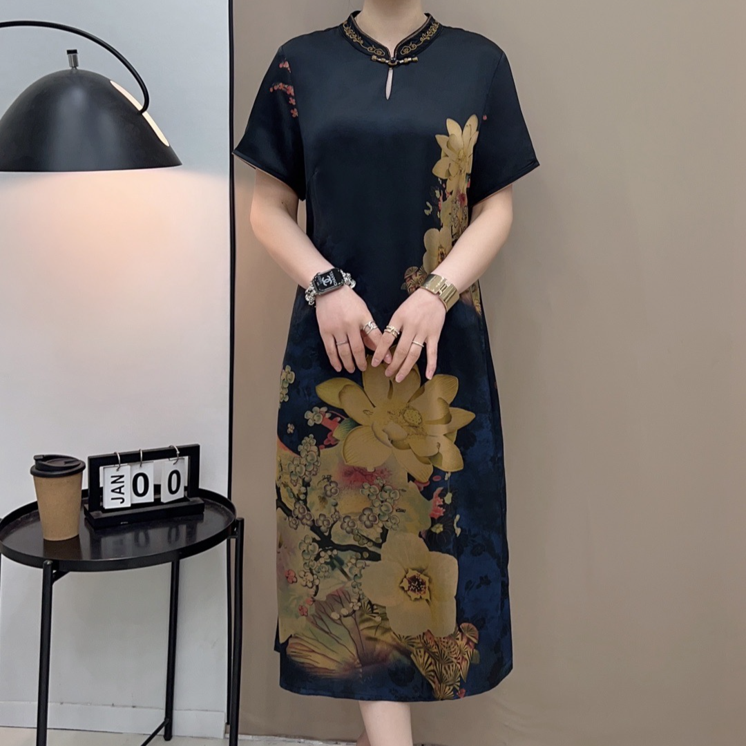 气质时尚中长款宽松连衣裙