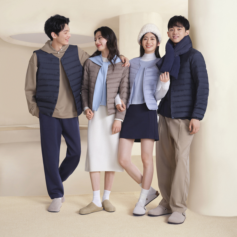 波司登秋冬季新款女短款居家保暖羽绒服外套B40130004B