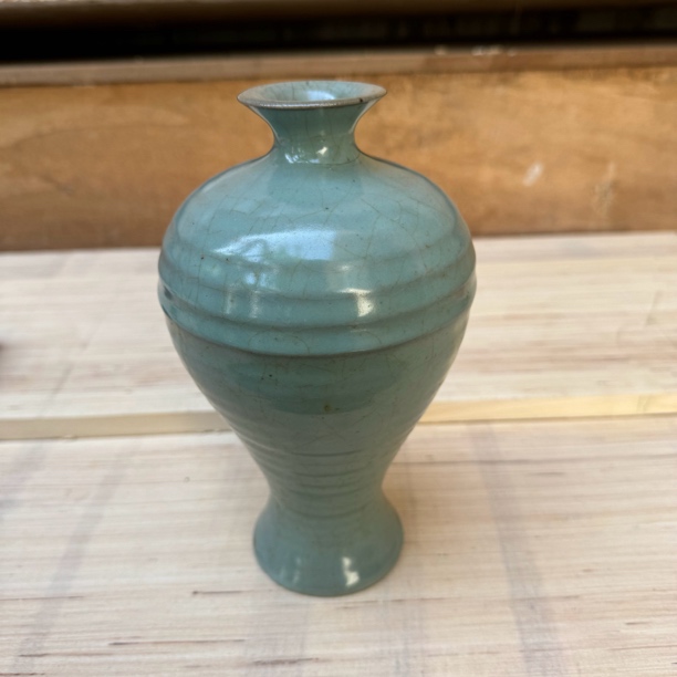 宋哥家瓷器一件，请老师们鉴赏.