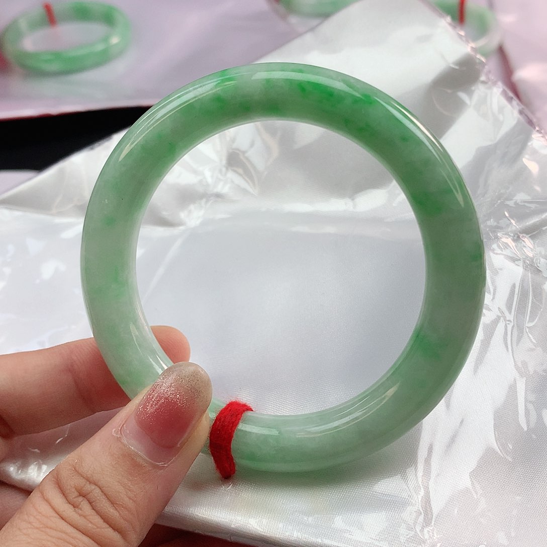 翡翠手镯未镶嵌55圈圆2054