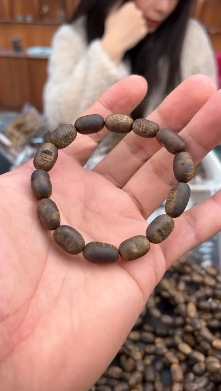 【闪购商品】沉香手串3号张勺子多样性发一条