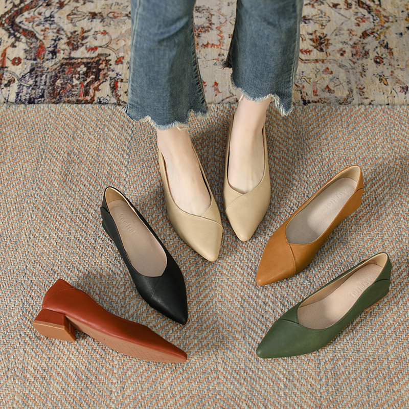 真皮浅口单鞋女中跟2025春秋新款百搭职业工作妈妈鞋粗跟软皮鞋子