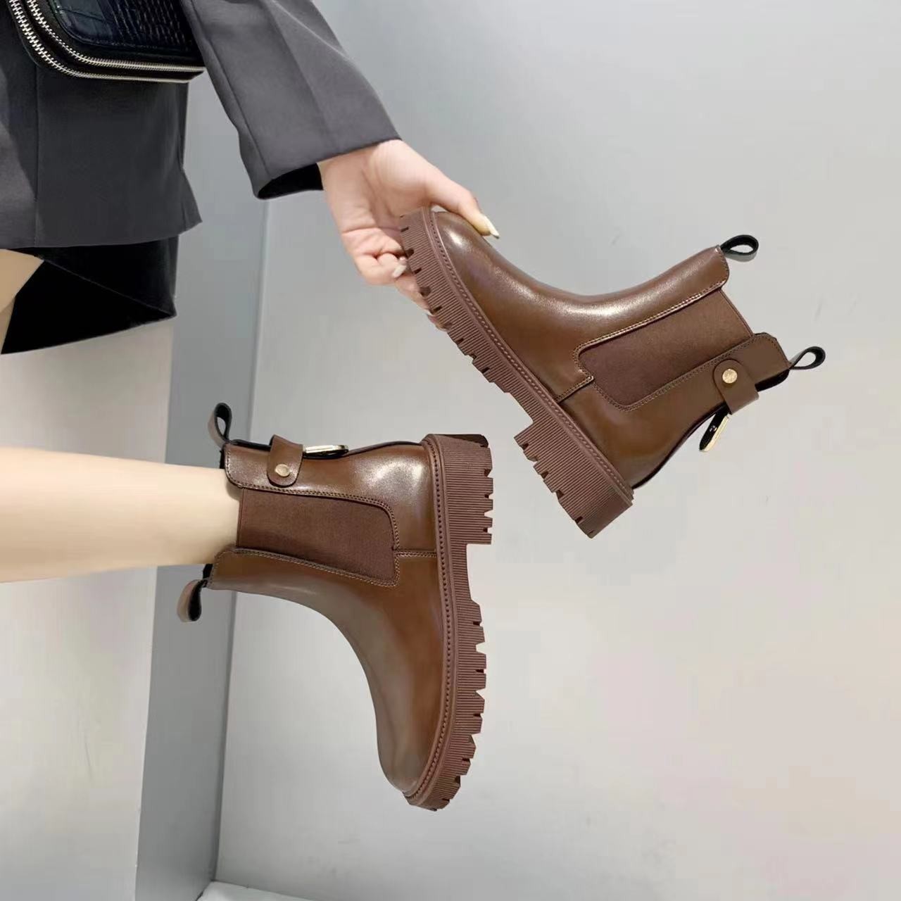 马丁靴女2024年新款秋季烟筒靴厚底中筒靴切尔西短靴