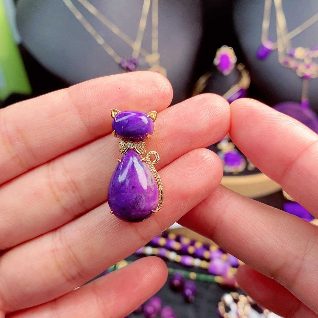 苏纪石（舒俱来）吊坠18K金镶嵌