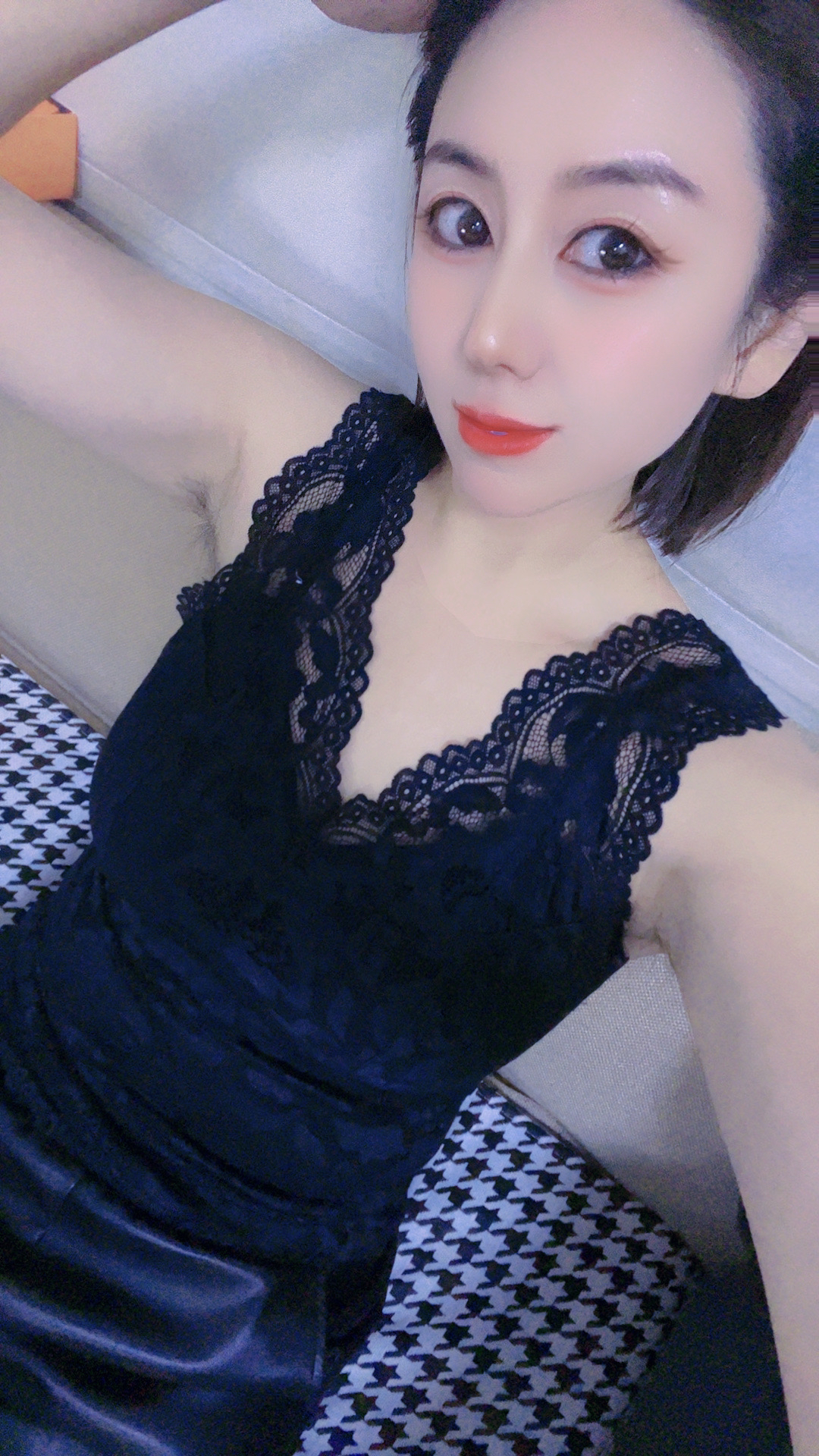 2023冬季新款欧洲站精品女内搭 吊带背心无钢圈胸垫蕾丝磨毛打底